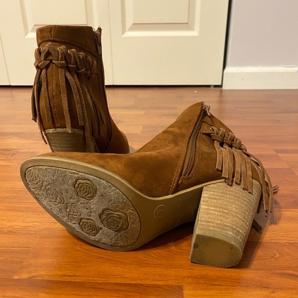 Carlos Santana fringe ankle boots - Picture 3 of 4